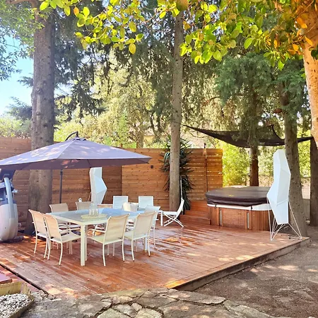 VillaJacuzzi privatif sans vis à vis en ville 12 mn des plages-3